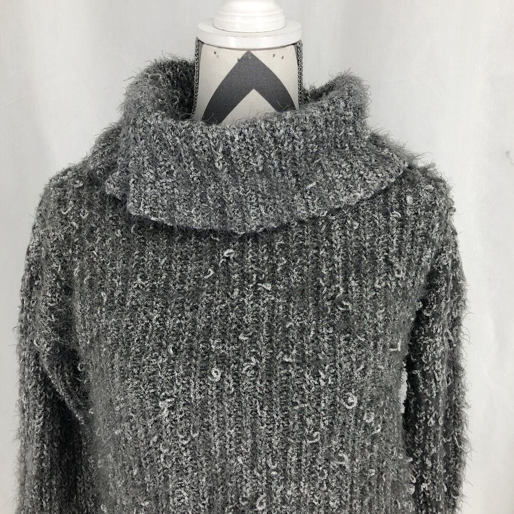 Premise Gray Cowl Turtleneck Long Sleeve Fuzzy Short Sweater Medium